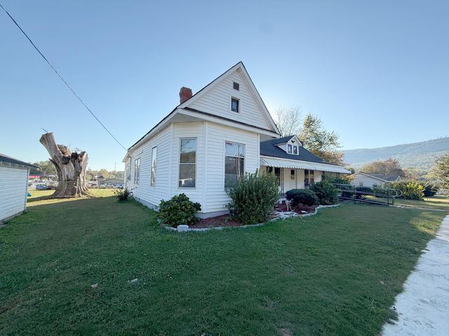 220 E Georgia Avenue, Whitwell, TN 37397