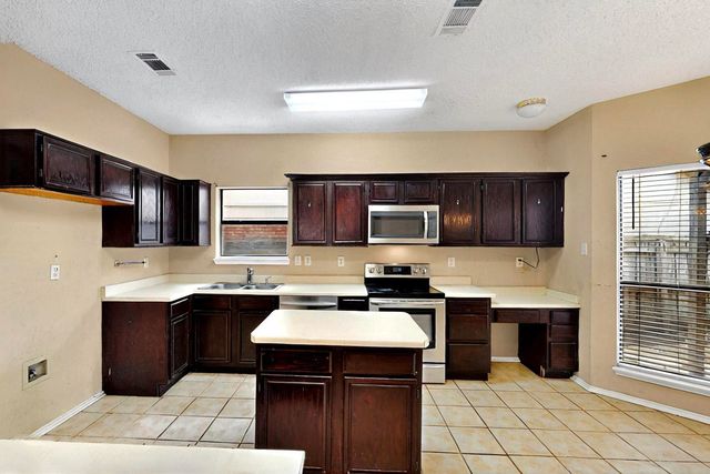 1523 Allen Drive, Cedar Hill, TX 75104