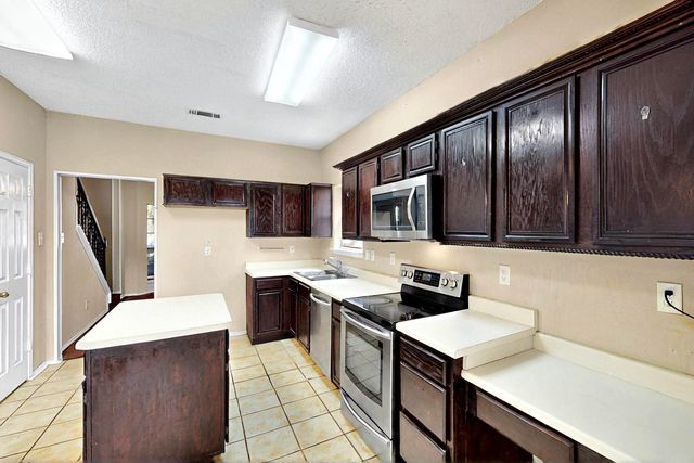 1523 Allen Drive, Cedar Hill, TX 75104