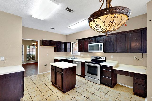 1523 Allen Drive, Cedar Hill, TX 75104