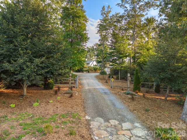 1 Orchid Lane, Asheville, NC 28803