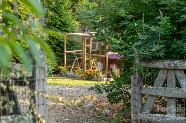 1 Orchid Lane, Asheville, NC 28803