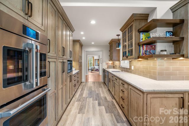 1 Orchid Lane, Asheville, NC 28803