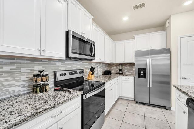 830 PARADISE DRIVE, Davenport, FL 33897