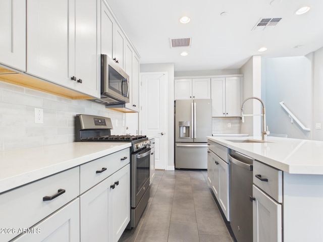 7001 E PORTLAND Street, Scottsdale, AZ 85257