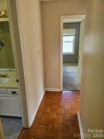 1022 Balsam Terrace, Charlotte, NC 28214