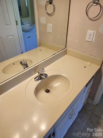 1022 Balsam Terrace, Charlotte, NC 28214