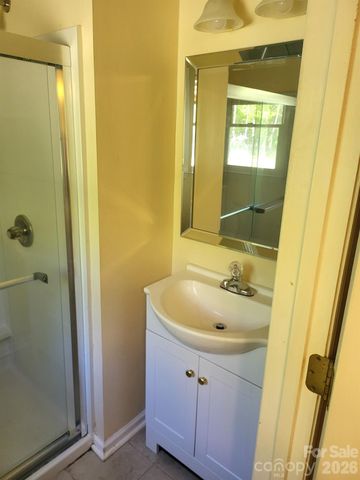 1022 Balsam Terrace, Charlotte, NC 28214