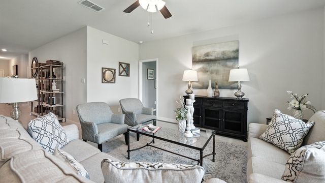 557 PENDLETON Avenue, Keene, TX 76059