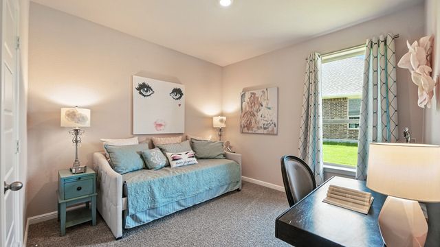 557 PENDLETON Avenue, Keene, TX 76059