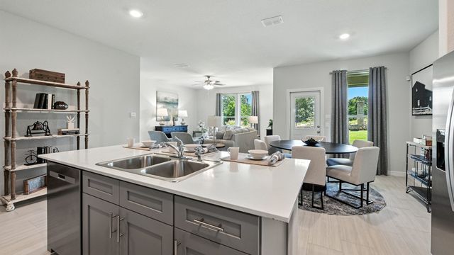 557 PENDLETON Avenue, Keene, TX 76059