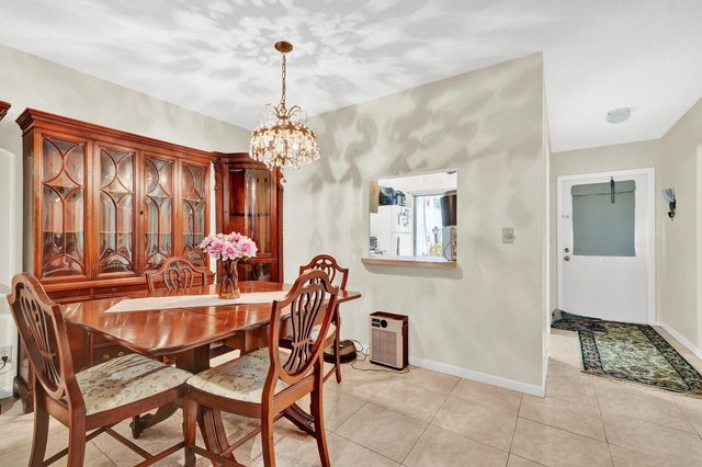 815 Salem Lane, Lake Worth, FL 33467