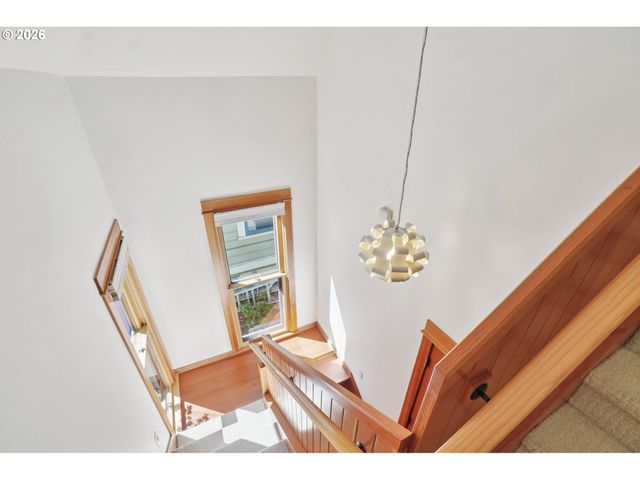 31 S GIBBS St, Portland, OR 97239