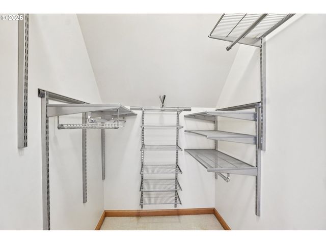 31 S GIBBS St, Portland, OR 97239