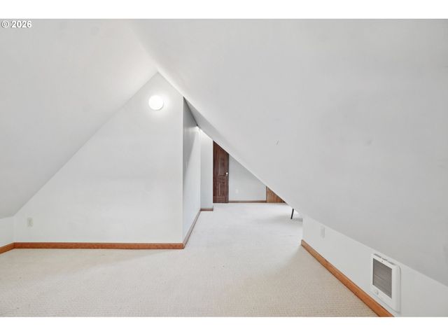 31 S GIBBS St, Portland, OR 97239