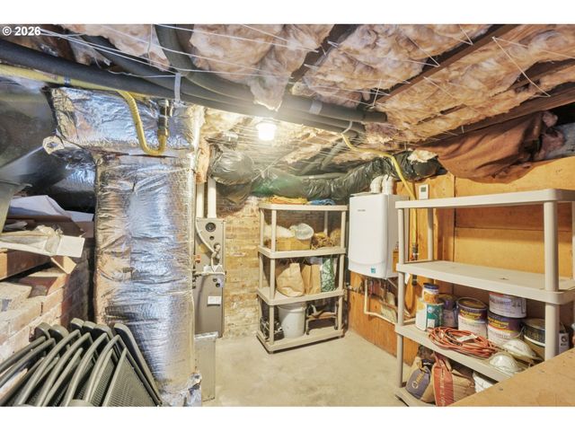 31 S GIBBS St, Portland, OR 97239