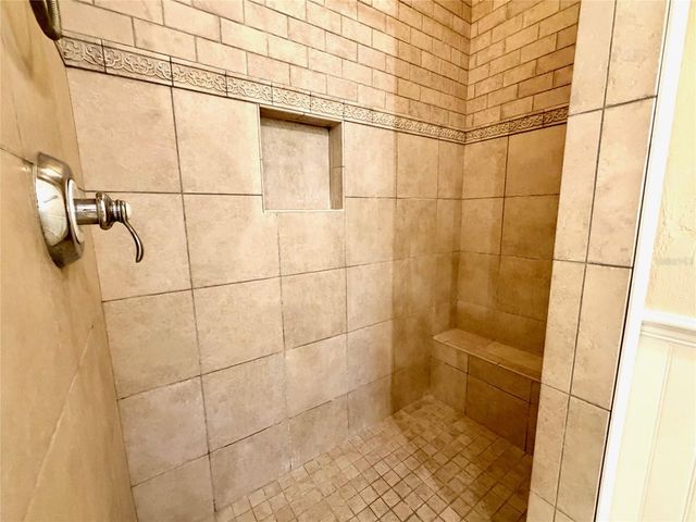 4317 NW 10TH PLACE, Gainesville, FL 32605