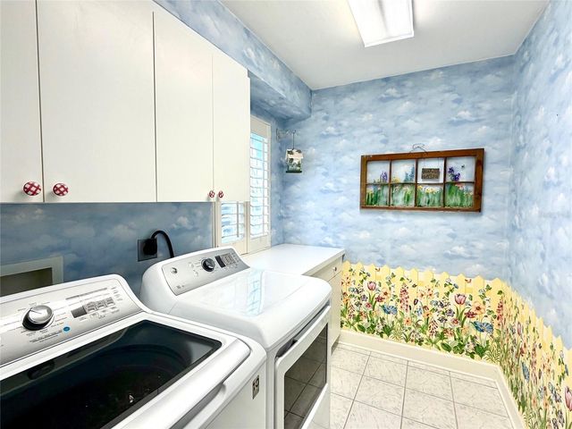 4317 NW 10TH PLACE, Gainesville, FL 32605