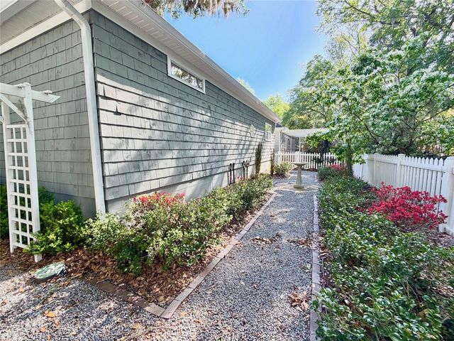 4317 NW 10TH PLACE, Gainesville, FL 32605