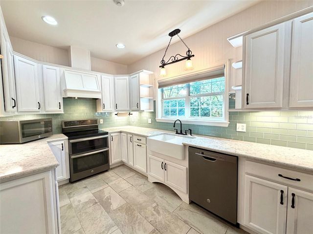 4317 NW 10TH PLACE, Gainesville, FL 32605