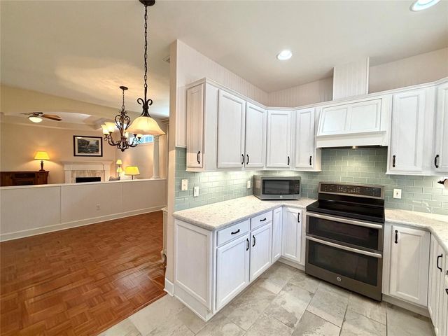4317 NW 10TH PLACE, Gainesville, FL 32605