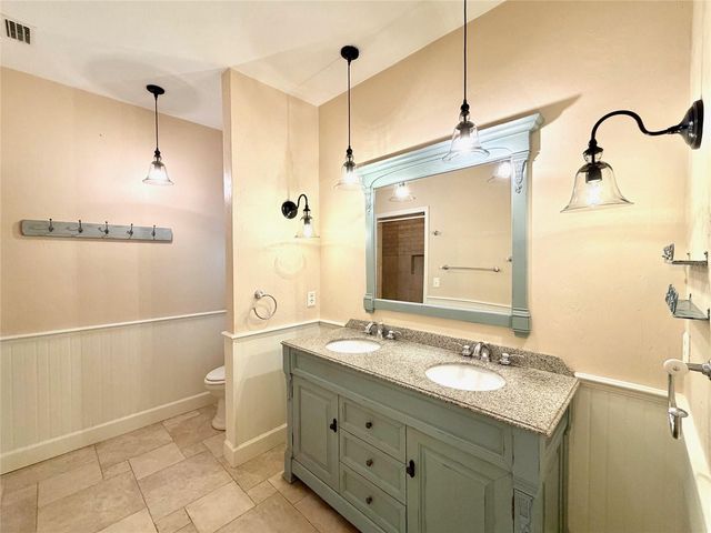 4317 NW 10TH PLACE, Gainesville, FL 32605
