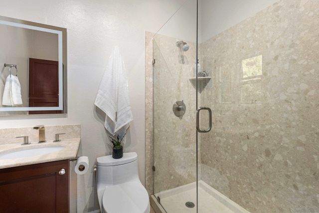 5145 San Aquario Dr, San Diego, CA 92109