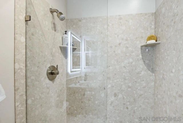 5145 San Aquario Dr, San Diego, CA 92109
