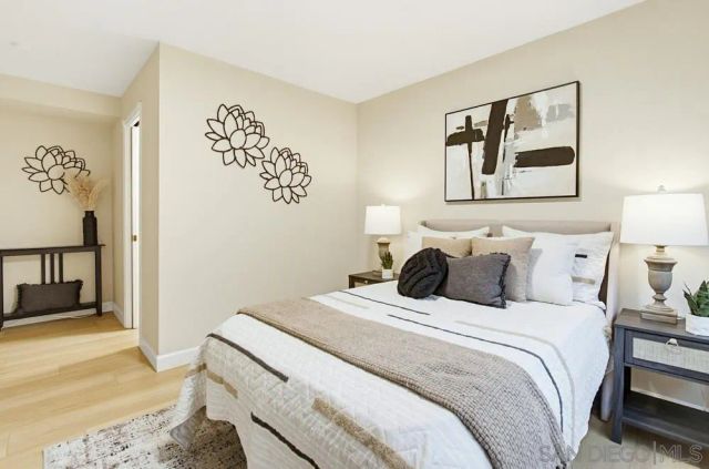 5145 San Aquario Dr, San Diego, CA 92109