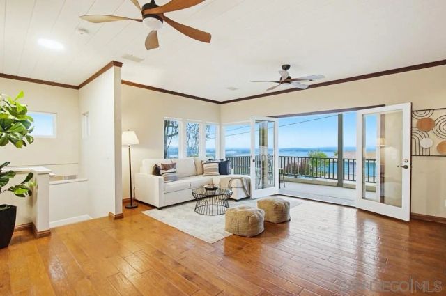 5145 San Aquario Dr, San Diego, CA 92109