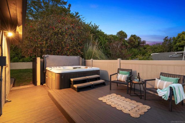 5145 San Aquario Dr, San Diego, CA 92109