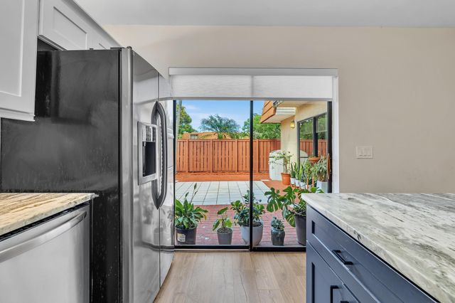 2961 SW 11th Place N, Deerfield Beach, FL 33442