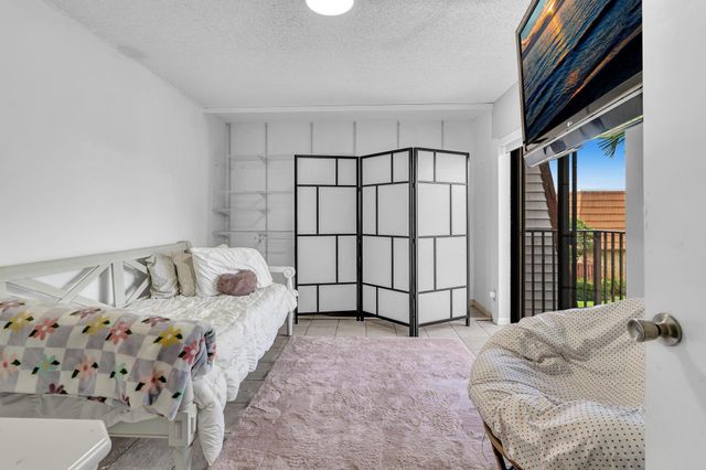 2961 SW 11th Place N, Deerfield Beach, FL 33442