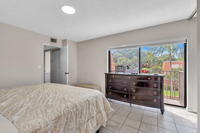 2961 SW 11th Place N, Deerfield Beach, FL 33442