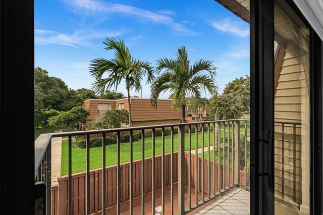 2961 SW 11th Place N, Deerfield Beach, FL 33442