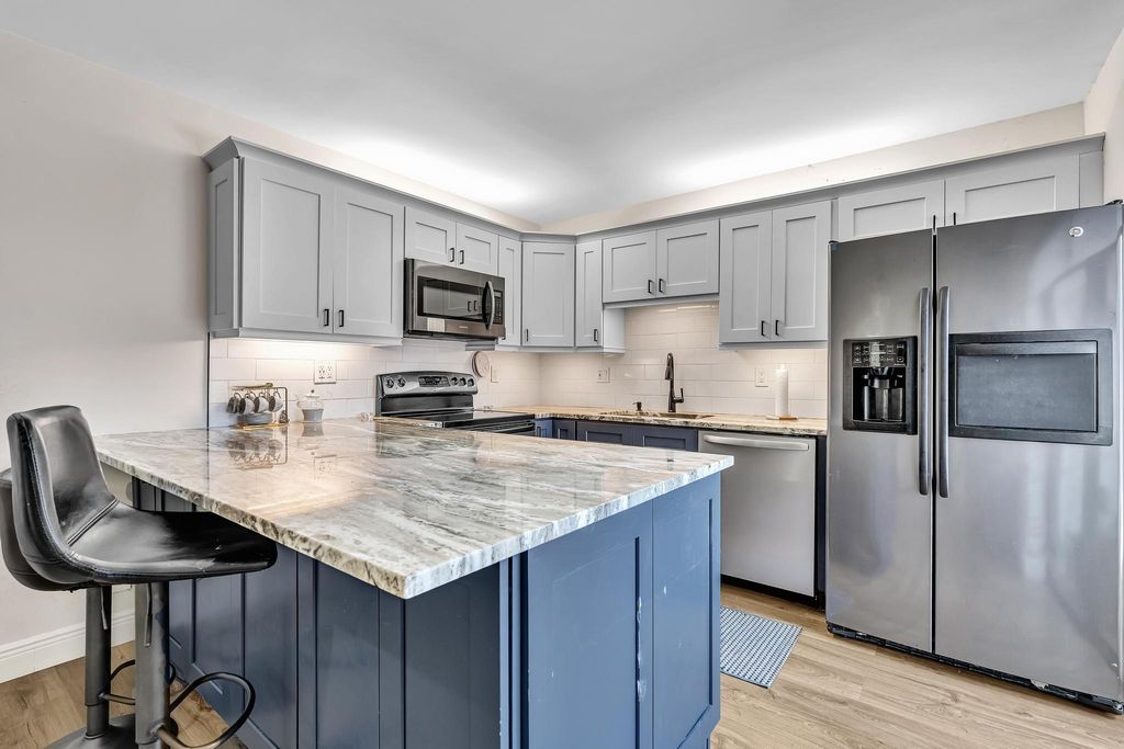 2961 SW 11th Place N, Deerfield Beach, FL 33442