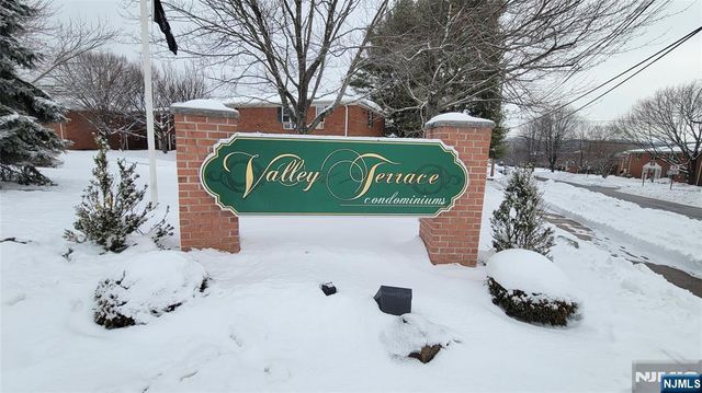 43 Knox Terrace 2B, Wayne, NJ 07470