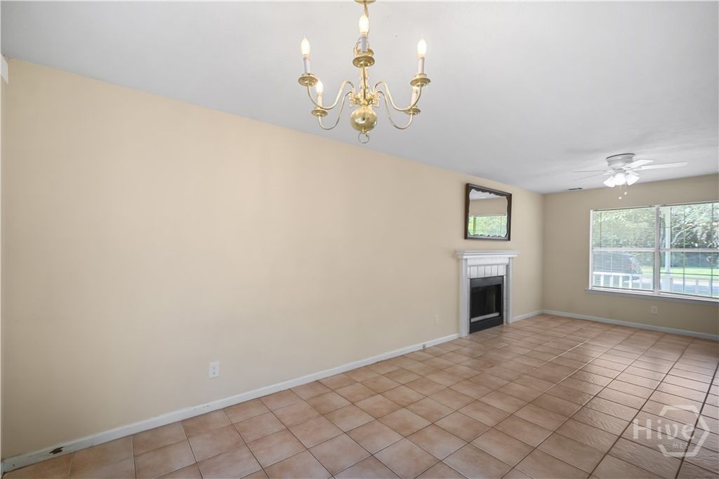 Image 11 of property listing at 145 Blue Heron Drive, Richmond Hill, GA 31324