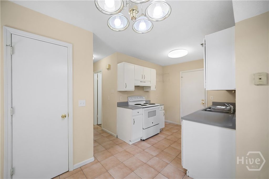 Image 17 of property listing at 145 Blue Heron Drive, Richmond Hill, GA 31324