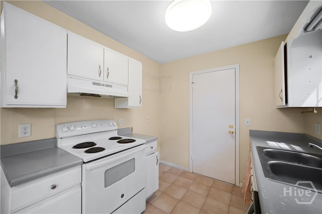 Image 20 of property listing at 145 Blue Heron Drive, Richmond Hill, GA 31324