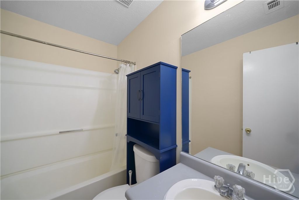 Image 22 of property listing at 145 Blue Heron Drive, Richmond Hill, GA 31324