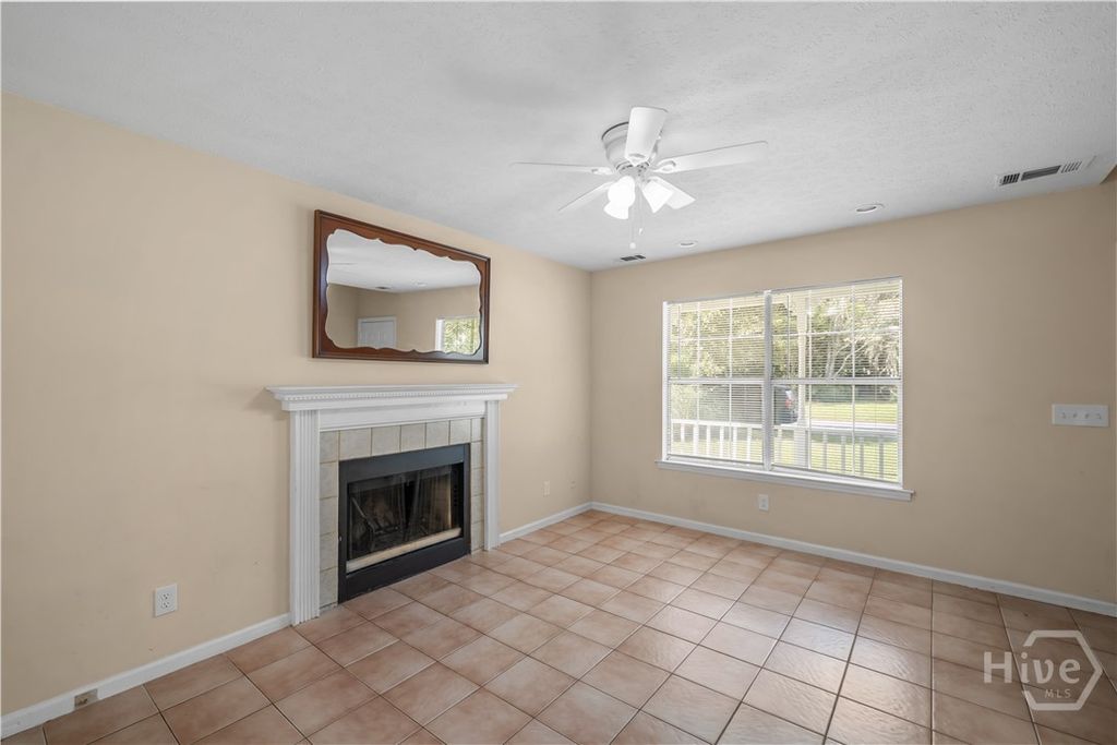 Image 8 of property listing at 145 Blue Heron Drive, Richmond Hill, GA 31324