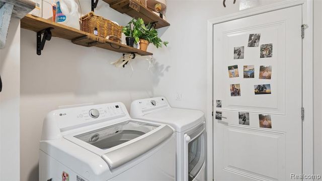 193 Coppice Way, White Lake, MI 48386