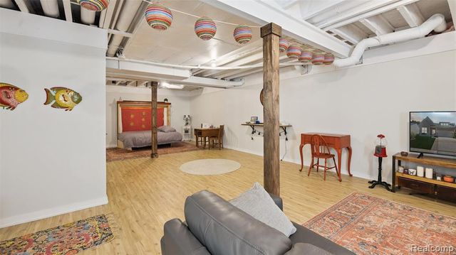 193 Coppice Way, White Lake, MI 48386