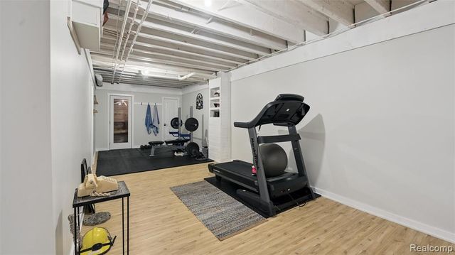 193 Coppice Way, White Lake, MI 48386