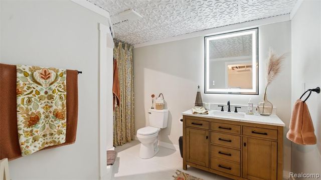 193 Coppice Way, White Lake, MI 48386