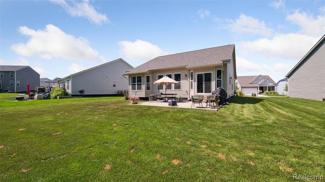 193 Coppice Way, White Lake, MI 48386