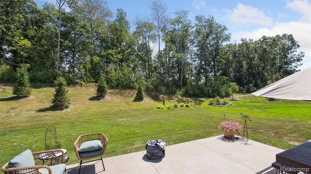 193 Coppice Way, White Lake, MI 48386
