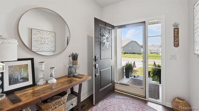 193 Coppice Way, White Lake, MI 48386