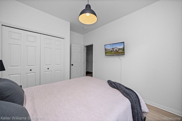 328 Hidden River E, Holly Township, MI 48442